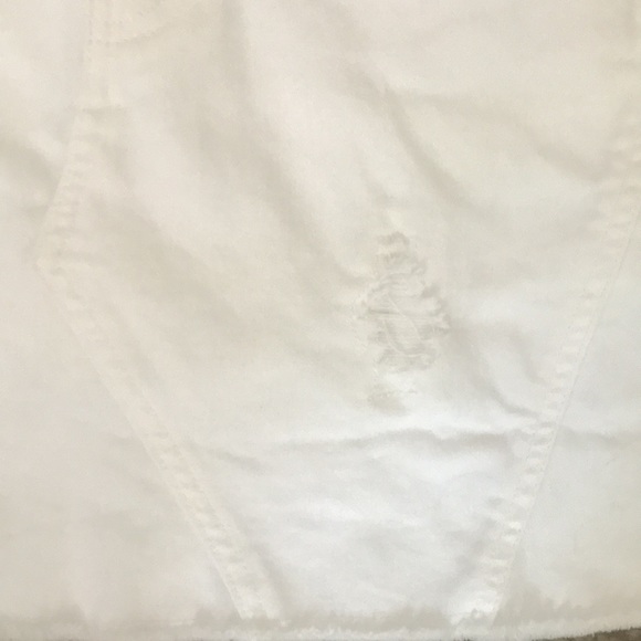 Girls white Justice jean skirt. Weatherd look - Picture 4 of 6